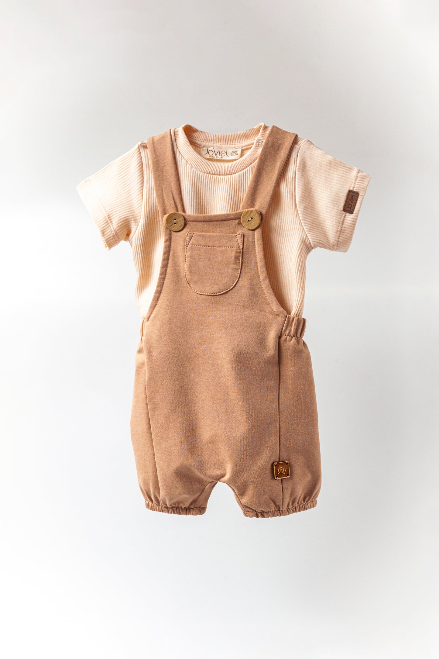 2-teiliges Set aus Latzhose und T-shirt