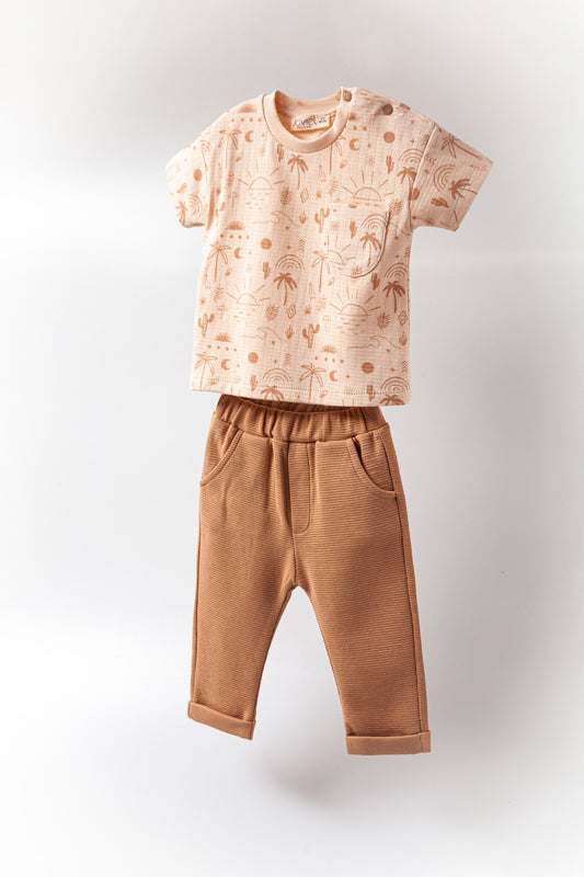 T-shirt mit Strandmotiv und Hose