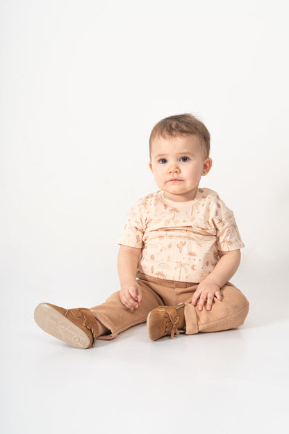 T-shirt mit Strandmotiv und Hose