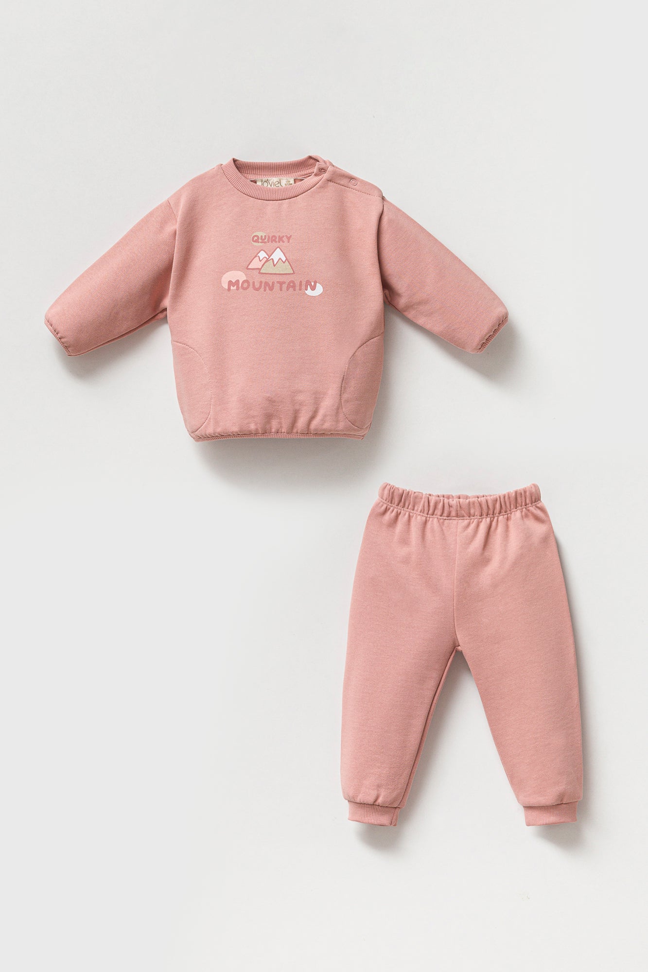 Set mit Sweatshirt und Jogginghose